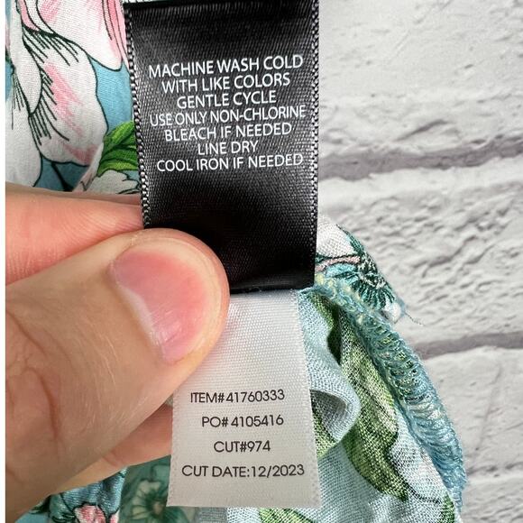 TORRID Women's 3X (3) Blue Floral Boho Rayon Slub Flutter Short Sleeve Blouse - Picture 9 of 12